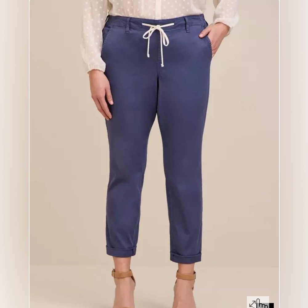 Torrid Pull-On Boyfriend Straight Stretch Twill Mid-Rise Pant size 0R